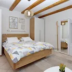 Apartament By The Sea Klenovica, Novi Vinodolski - 5580 Klenovica