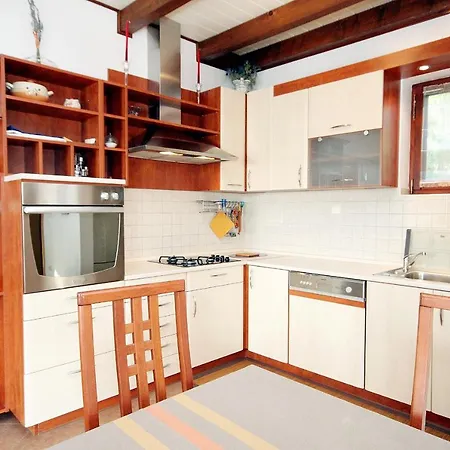 Lägenhet By The Sea - Novi Vinodolski - 5580 *