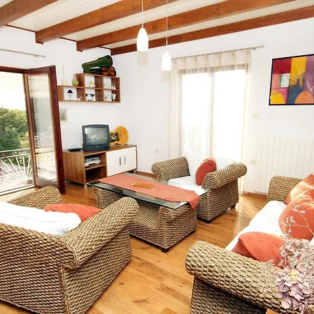 By The Sea - Novi Vinodolski - 5580 *