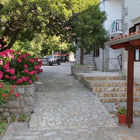 Lägenhet By The Sea - Novi Vinodolski - 5580 *