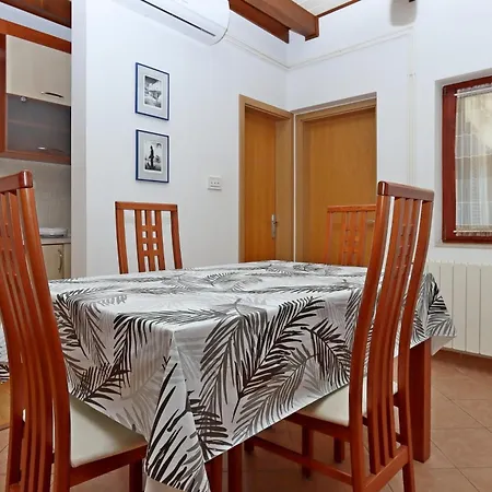 Apartament By The Sea Klenovica, Novi Vinodolski - 5580 *