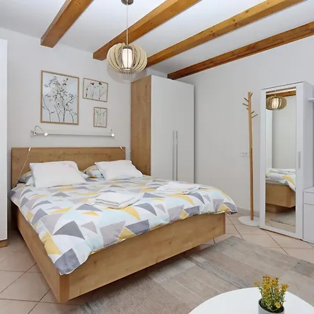 Apartament By The Sea Klenovica, Novi Vinodolski - 5580 Klenovica