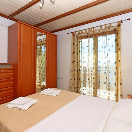Apartament By The Sea Klenovica, Novi Vinodolski - 5580 Klenovica
