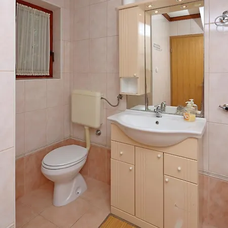 Apartament By The Sea Klenovica, Novi Vinodolski - 5580 *